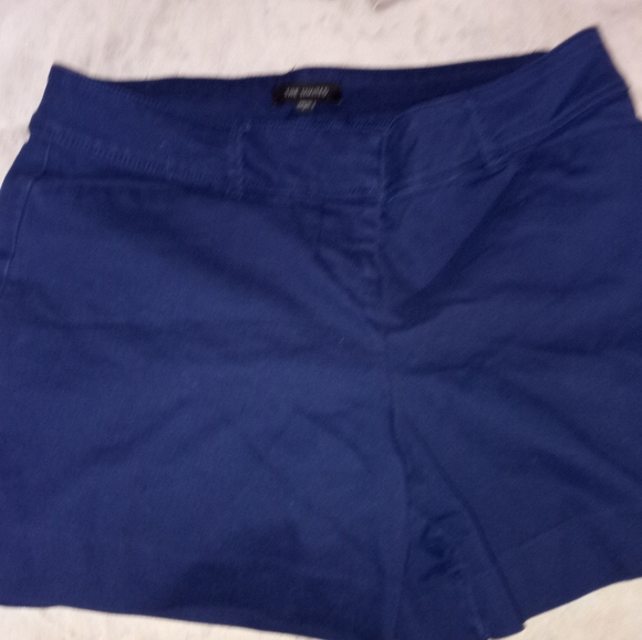 Shorts - Picture 1 of 3